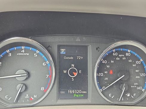 Used 2016 Toyota RAV4 Limited w/ Advanced Technology Package AWD/4WD image 9
