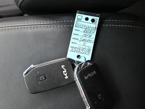 Used 2024 Kia Seltos S image 32