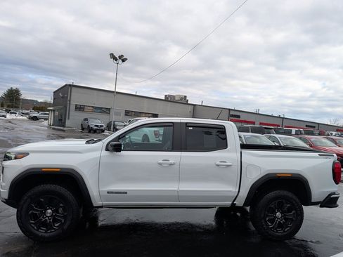 Used 2023 GMC Canyon Elevation w/ Elevation Premium Package image 3