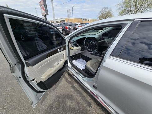Used 2016 Hyundai Sonata Limited w/ Option Group 04 image 18