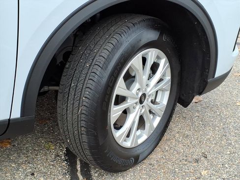 Used 2025 Ford Escape Active w/ Cold Weather Package image 5