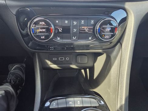 Used 2023 Buick Encore GX Select image 20