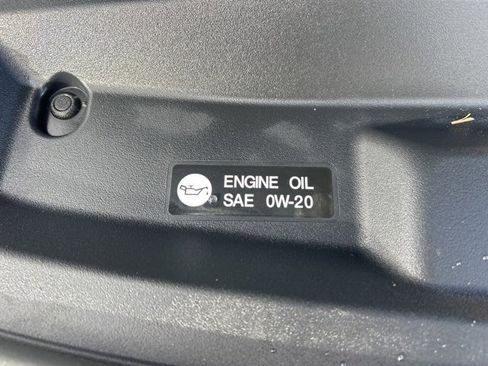 Used 2024 Toyota Highlander XLE image 14