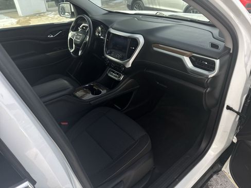 Used 2020 GMC Acadia SLE image 27