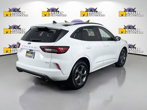Used 2023 Ford Escape ST-Line w/ Equipment Group 301A AWD/4WD image 5