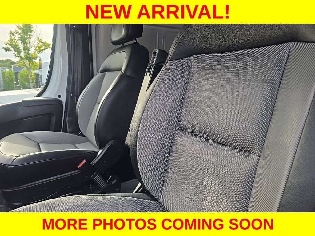 Used 2025 RAM ProMaster 2500 w/ Convenience Group FWD image 5