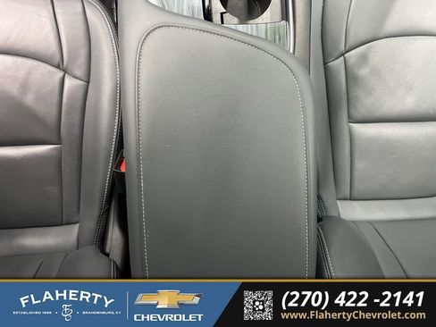 Used 2024 Buick Enclave Premium image 34