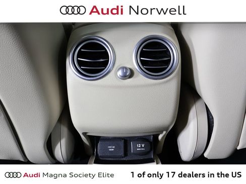 Used 2017 Mercedes-Benz GLC 300 4MATIC image 25