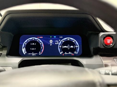 Used 2025 Toyota Tacoma TRD Off-Road image 27