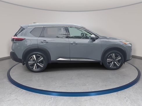 Certified 2023 Nissan Rogue SL FWD image 4
