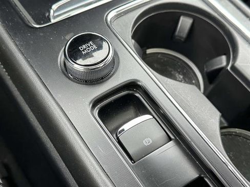 Used 2023 Lincoln Corsair AWD w/ Equipment Group 101A image 21