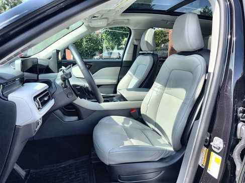Certified 2026 Lincoln Aviator 2WD image 13
