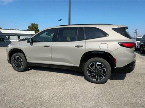 New 2026 Buick Enclave Sport Touring w/ LPO, Illumination Package image 6