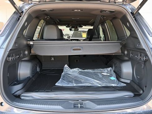 New 2025 Subaru Forester Limited w/ Popular Package image 15