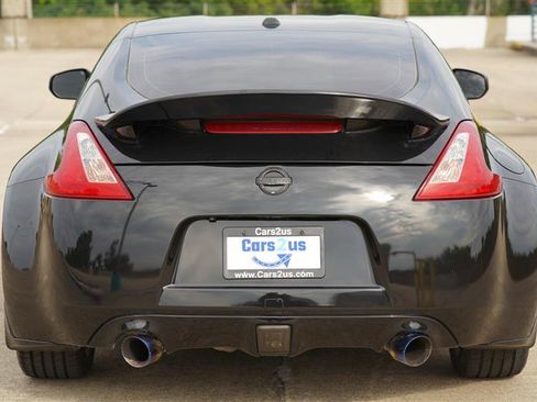 Used 2014 Nissan 370Z Touring w/ Sport Package RWD image 4
