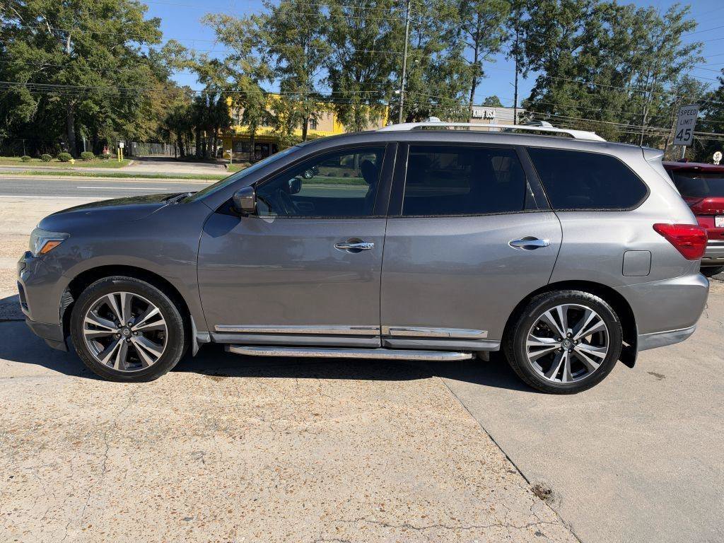 Used 2020 Nissan Pathfinder Platinum FWD image 8