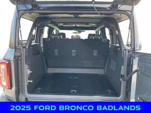 New 2025 Ford Bronco Badlands w/ Black Appearance Package AWD/4WD image 5