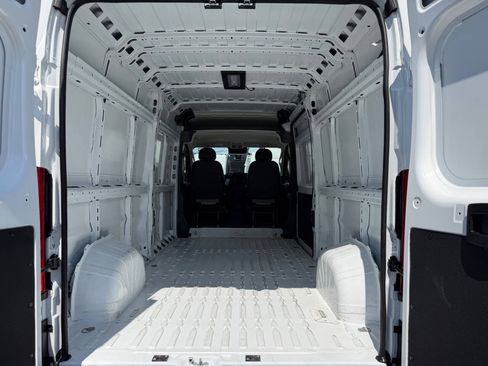 Used 2025 RAM ProMaster 3500 w/ Convenience Group FWD image 11