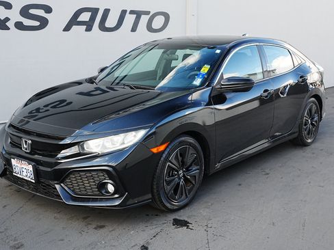 Used 2018 Honda Civic EX image 6