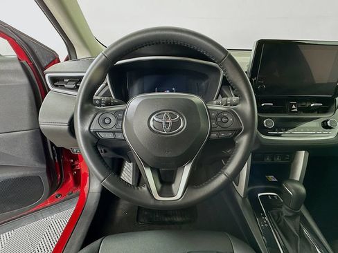 Used 2023 Toyota Corolla Cross XLE FWD image 11