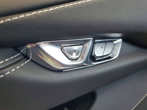 New 2025 Chevrolet Corvette Z06 image 11