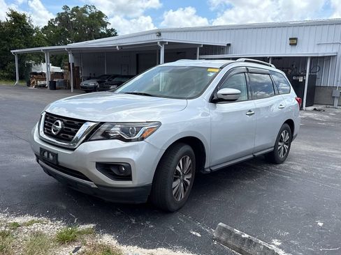Certified 2019 Nissan Pathfinder SV AWD/4WD image 2