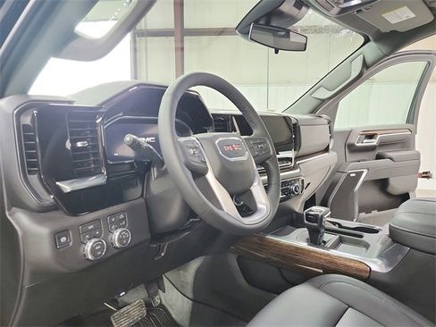 New 2026 GMC Sierra 1500 Elevation w/ Elevation Premium Package image 18