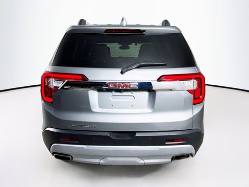 Used 2023 GMC Acadia SLT image 32