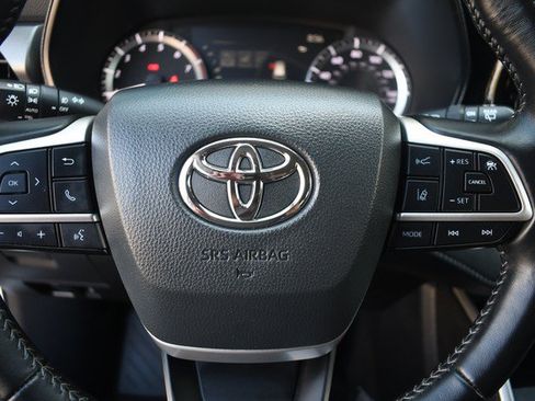Certified 2025 Toyota Highlander LE AWD/4WD image 31