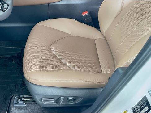 Used 2024 Toyota Grand Highlander Platinum image 19