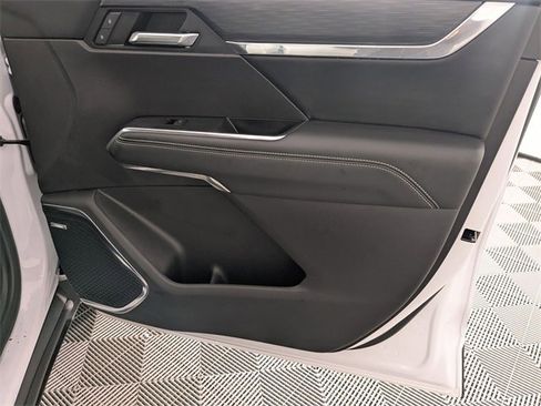 Certified 2025 GMC Acadia Elevation image 35