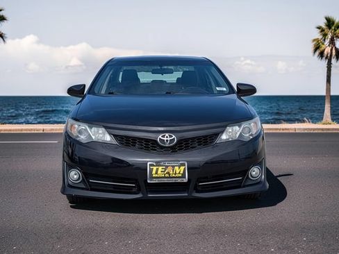 Used 2014 Toyota Camry SE FWD image 3
