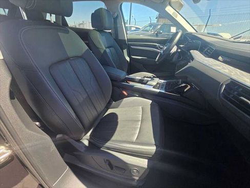 Used 2024 Audi Q8 e-tron Premium Plus AWD/4WD image 10