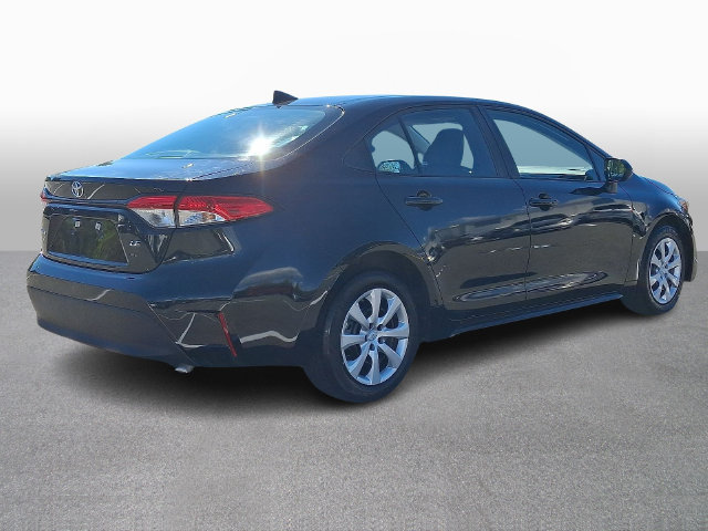 Used 2024 Toyota Corolla LE FWD image 4