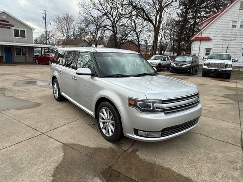 Used 2018 Ford Flex Limited FWD image 5