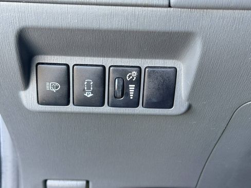 Used 2012 Toyota Prius V Five FWD image 39