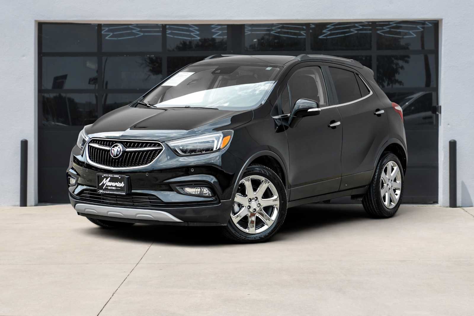 Used 2019 Buick Encore Essence w/ Experience Buick Package FWD image 1