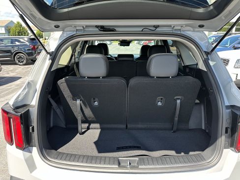 New 2026 Kia Sorento S AWD/4WD image 11