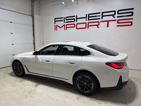 Used 2023 BMW i4 eDrive40 w/ Premium Package image 11