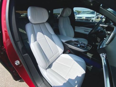 Used 2024 Cadillac Lyriq Luxury RWD image 27
