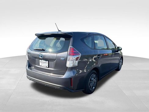 Used 2016 Toyota Prius V Three FWD image 5