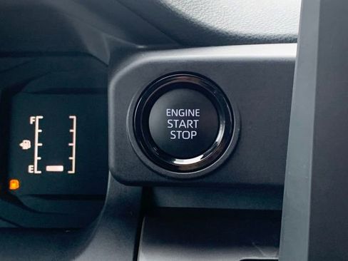 Used 2025 Toyota Tacoma SR5 image 15