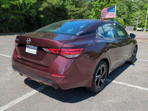 Used 2025 Nissan Sentra SV w/ All-Weather Package FWD image 4