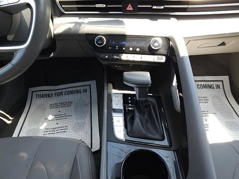 Used 2021 Hyundai Elantra SEL w/ Convenience + Premium Package FWD image 16