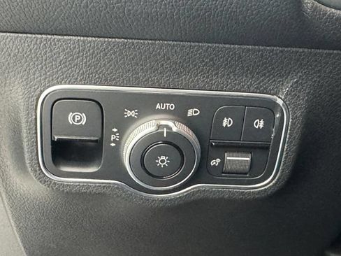 Certified 2026 Mercedes-Benz GLB 250 image 37