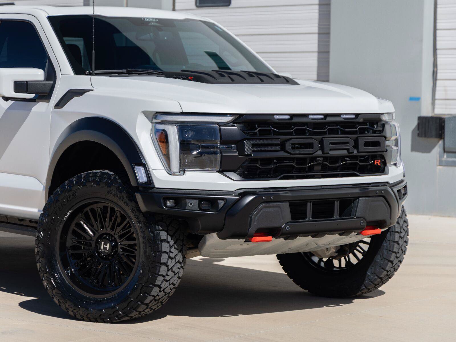 Used 2025 Ford F150 Raptor w/ Equipment Group 803A Raptor R AWD/4WD image 3