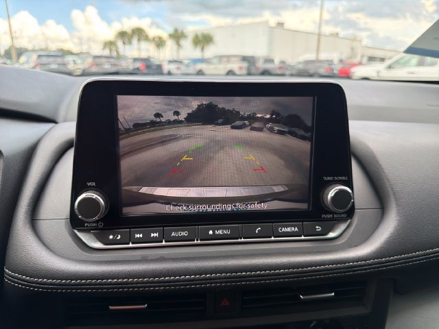 Used 2024 Nissan Rogue SV w/ SV Premium Package FWD image 22