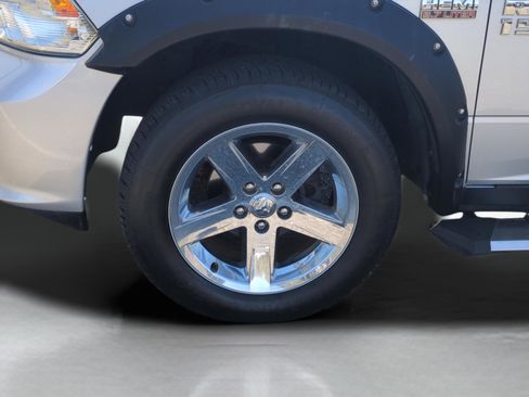 Used 2017 RAM 1500 Express w/ Express Value Package image 10