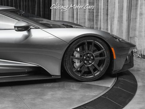 Used 2019 Ford GT RWD image 46