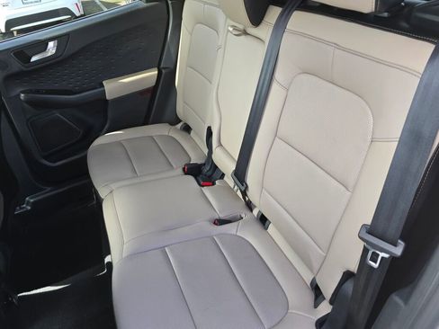 Used 2020 Ford Escape Titanium image 13